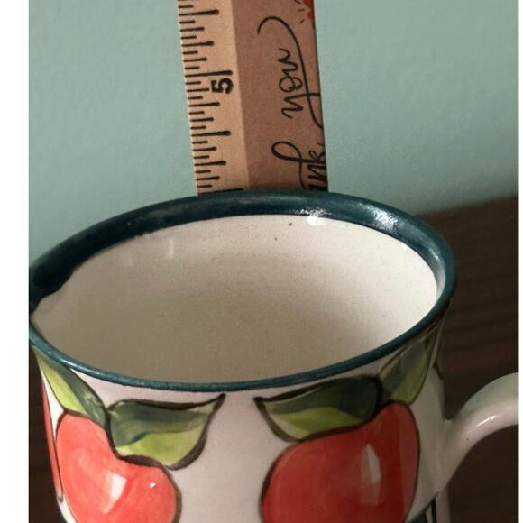 Vintage Handmade Pottery Hand Painted Apple Theme Creamer signed DuToit - Picture 5 of 6